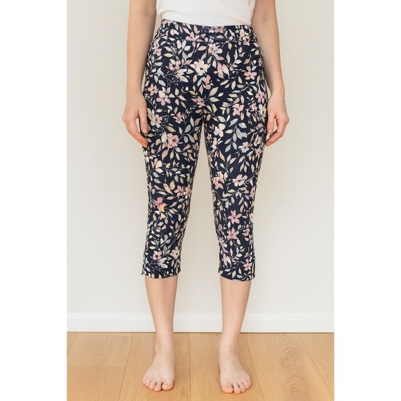 Gloria Vanderbilt Amanda Floral Print Capri Pants Women's 16W Black - Picture 1 of 6